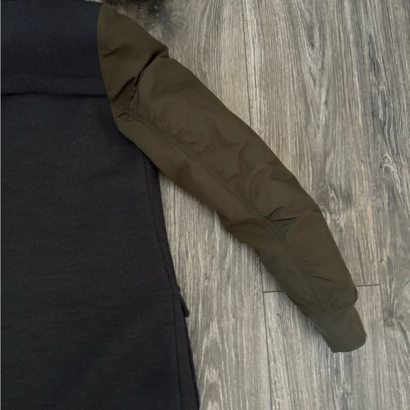 BCBG winter coat - Picture 5 of 8